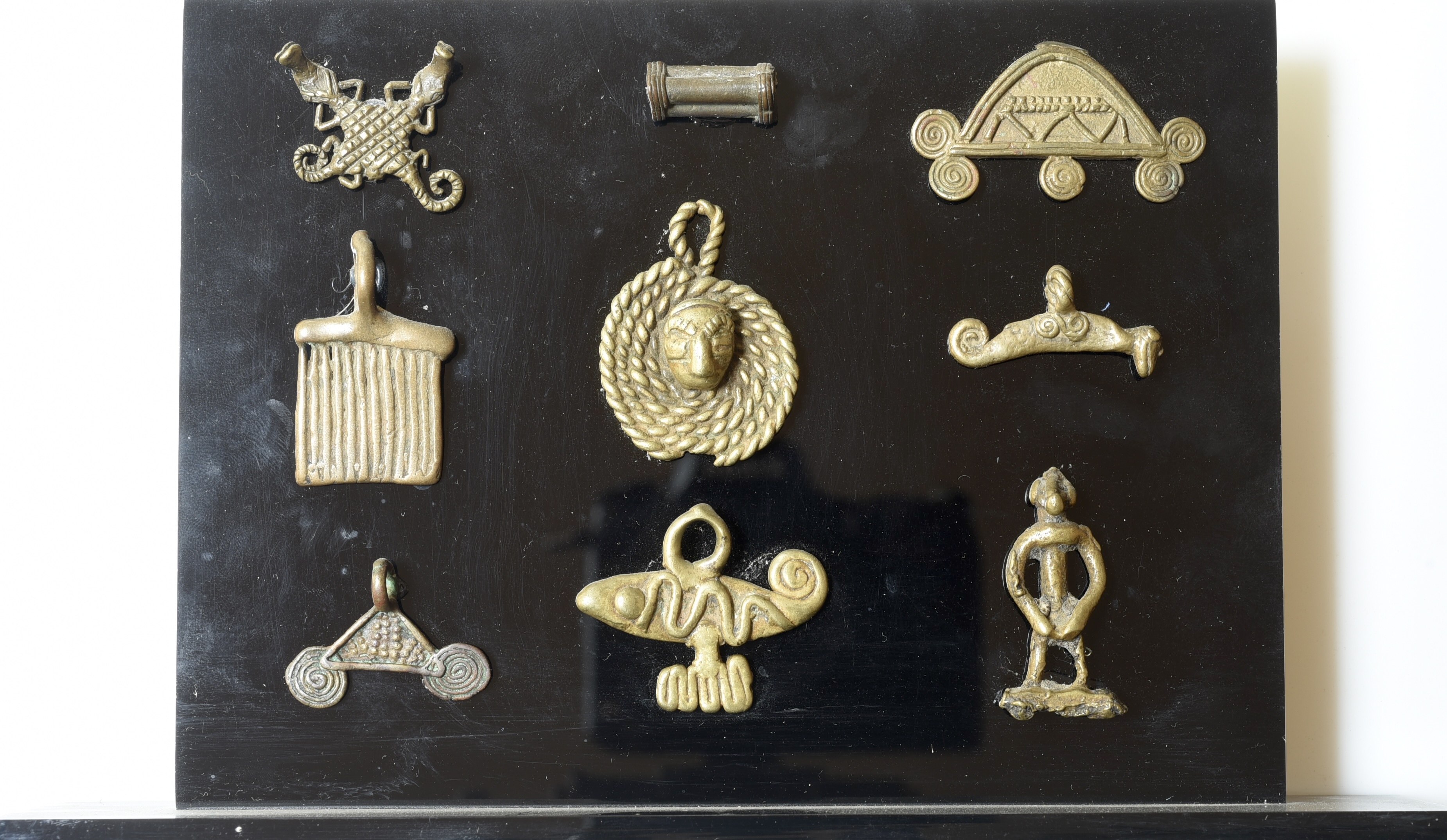 African Art Sale